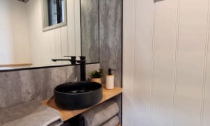 SINGLE BATHROOM/LAUNDRY MODULAR